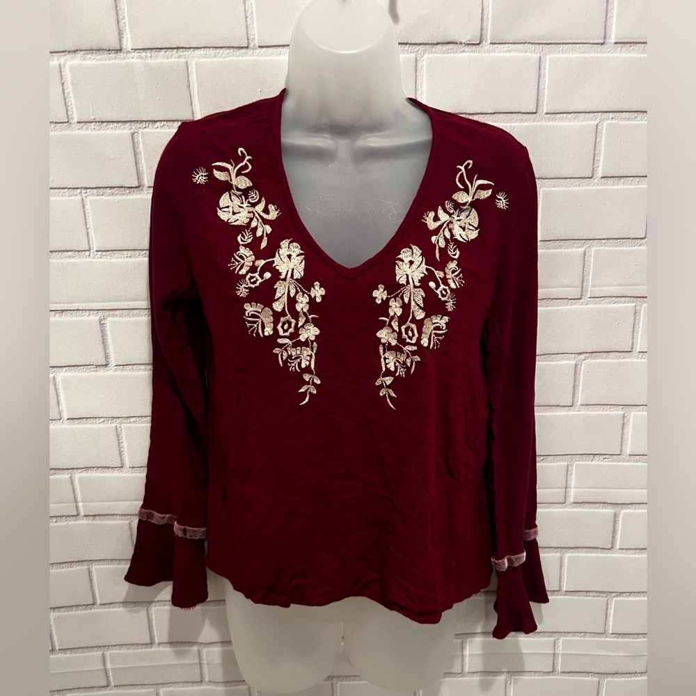 MISS LOVE women long sleeve embroidered top/size S